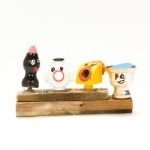 よんきょう こんのみゆ<br>
<br>
みんなきょうだい。黒いやつはいじめっこ。<br>
黄色いやつはふつうのこ。みんな生のメロンが好き。