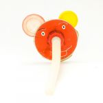 ゴミファント うつみしょうへい<br>
<br>
公園の砂場で生きている。人がきたら砂にうまって身をかくし、<br>
鼻だけだして息をする。雨がふるとうれしい。人が好き。